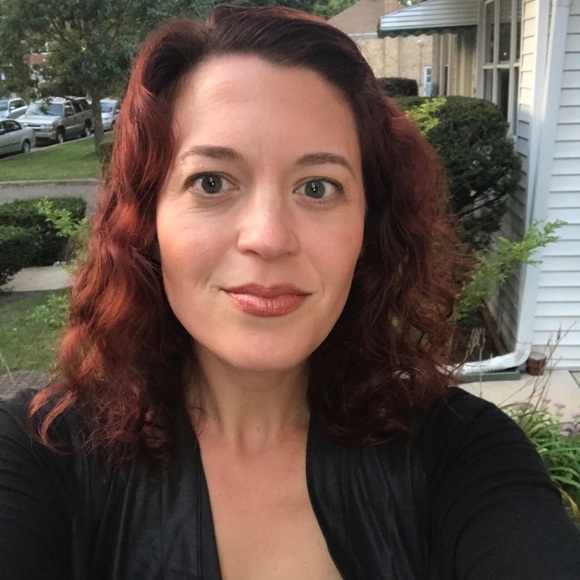 Meet your Posher, Brooke - Picture 1 of 1